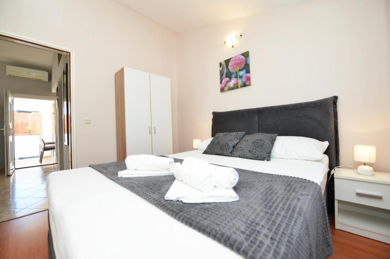 Apartment Lavender Vir Luaran gambar