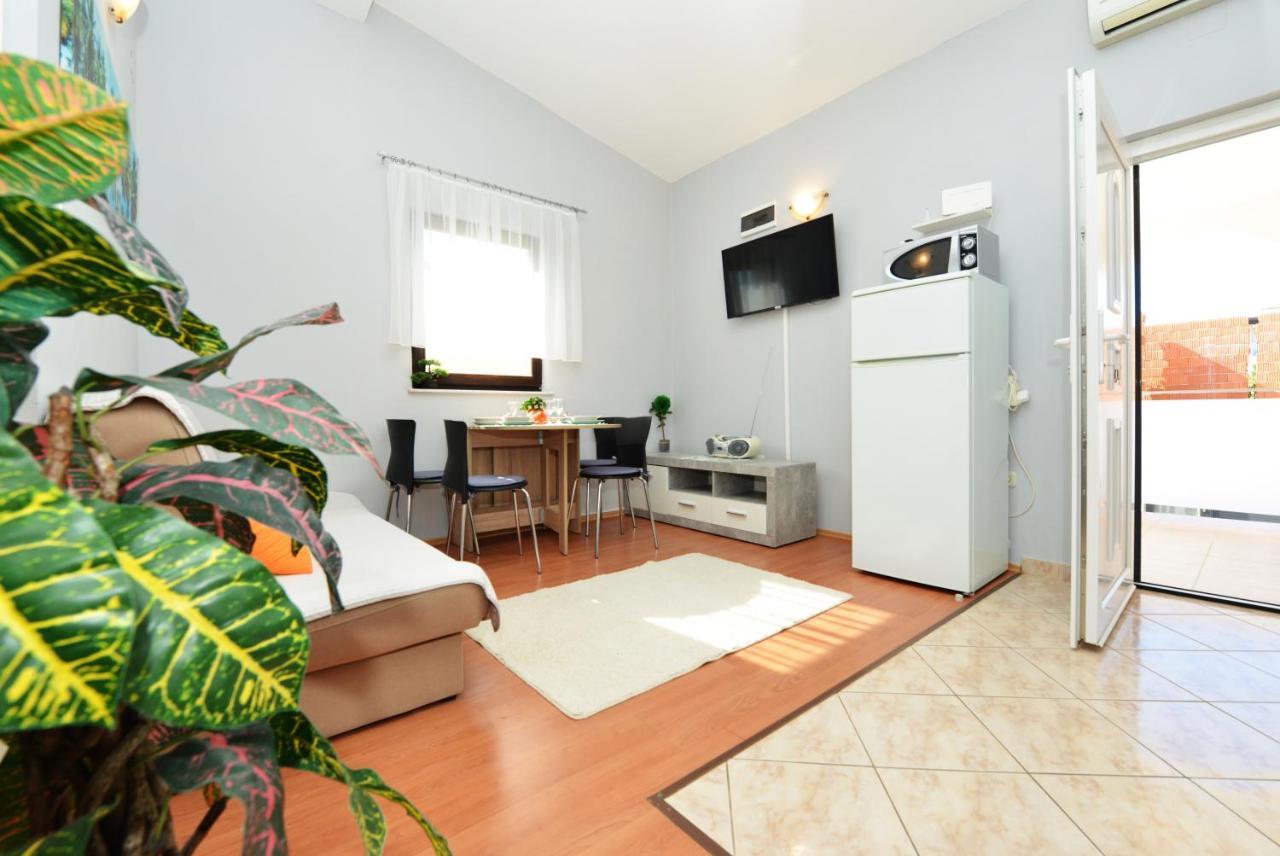Apartment Lavender Vir Luaran gambar