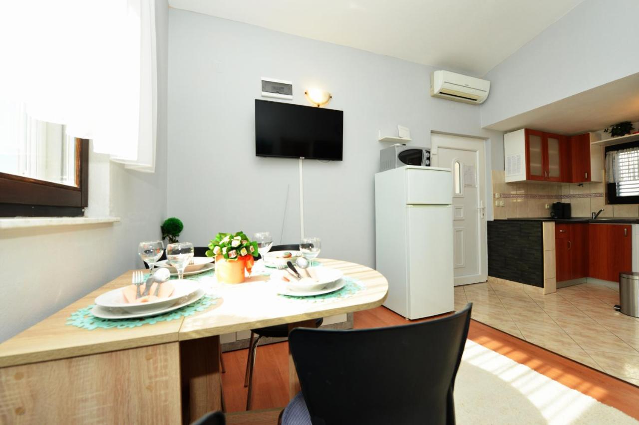Apartment Lavender Vir Luaran gambar