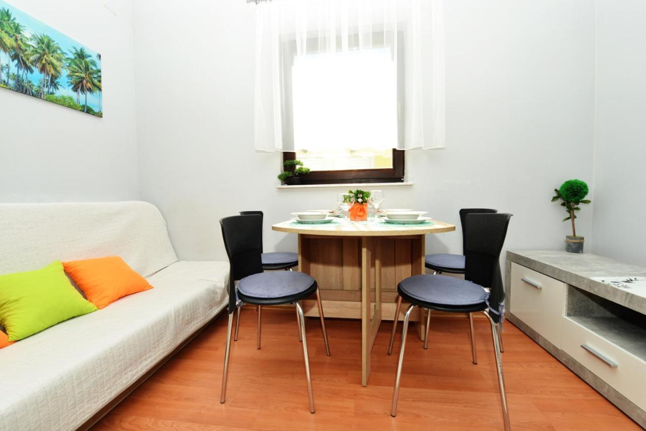Apartment Lavender Vir Luaran gambar