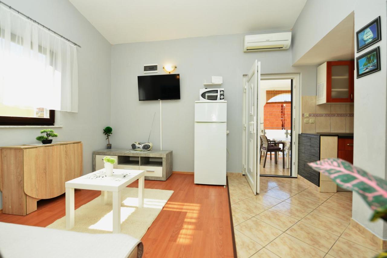 Apartment Lavender Vir Luaran gambar